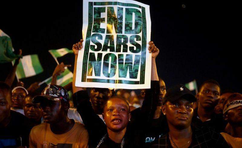 #ENDSARS: Military shoots Protesters shot at Lekki-Ikoyi Tollgate, Lagos as CCTV gets disabled.