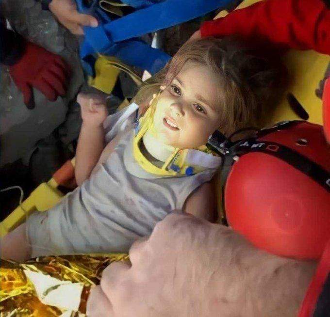 Earthquake: Little girl found alive after being under rubble for over 3 days (Photos/Video)