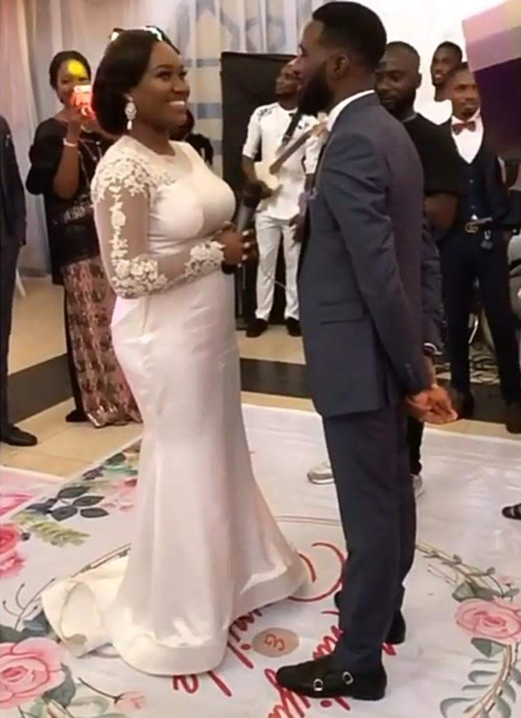 'I am your palliative, loot me' - Bride tells groom during wedding (Video)