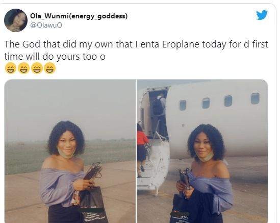 Nigerian Lady Celebrates As She Flies In An Airplane For The First Time