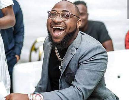 Davido reacts as DJ Cuppy says he should start calling him 'Aunty Cuppy' cos she's older (Video)