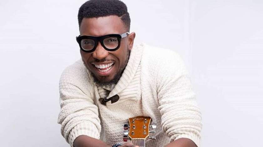 Timi Dakolo Performs For Free After Storming Three Weddings in Abuja