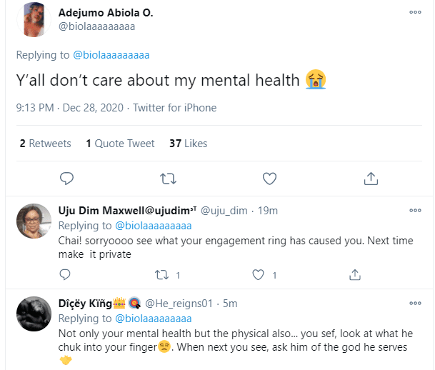 'You said yes to Oba of Benin?' - Reactions as lady shows off idol crested engagement ring