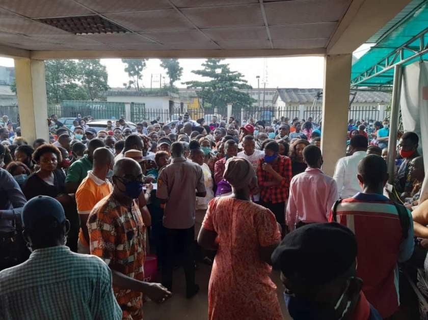 SIM Deactivation: Large Crowd Invades NIMC Office In Lagos Amid COVID-19 Restrictions (Photos)