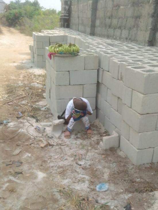 Man shares his heartbreaking encounter with a child hawker who slept off at his site