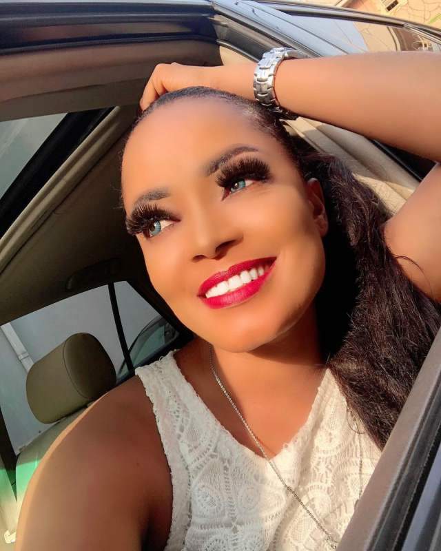 "EFCC hold your Alhaji?" - Actress Helen Aduru reacts to claims of female colleagues getting support from rich men