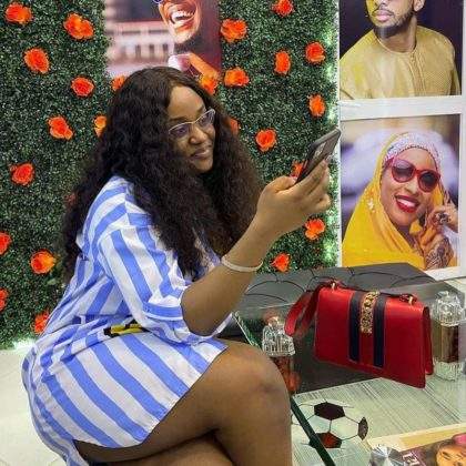 Chioma hangs out with mystery man amid break up rumor with Davido