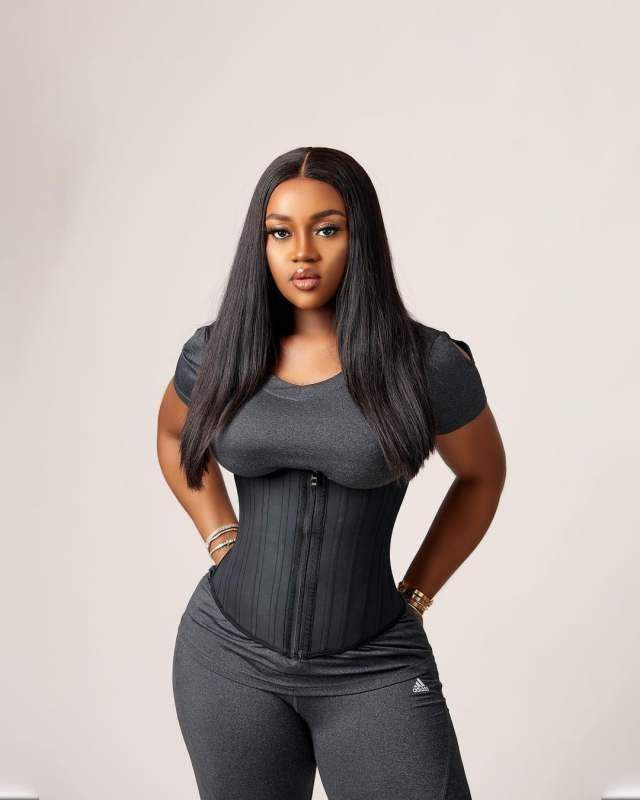 "Happiness matters a lot" - Reactions as Chioma shows off dance moves amid breakup rumor (Video)