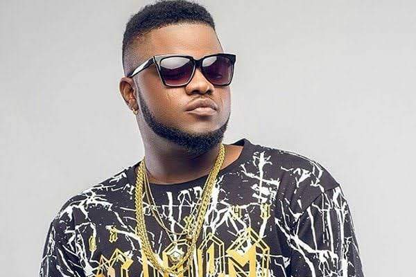 'She said YES' - Singer, Skales proposes to his girlfriend (Video)