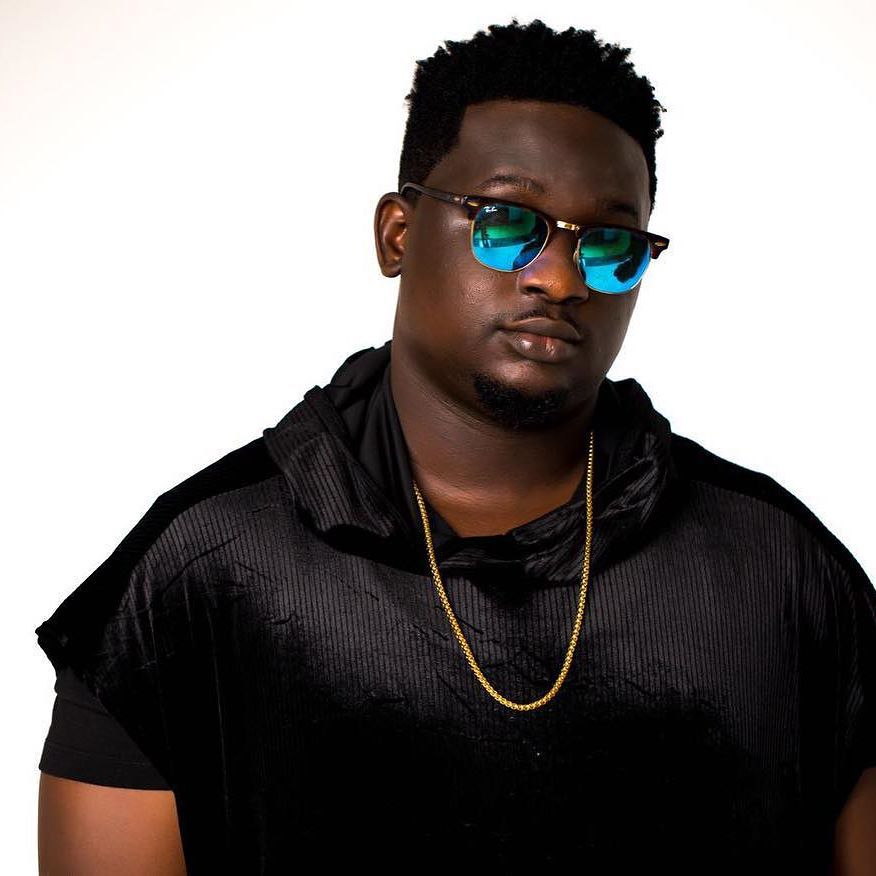 Singer Wande Coal Celebrates His 32nd Birthday With Lovely Photos