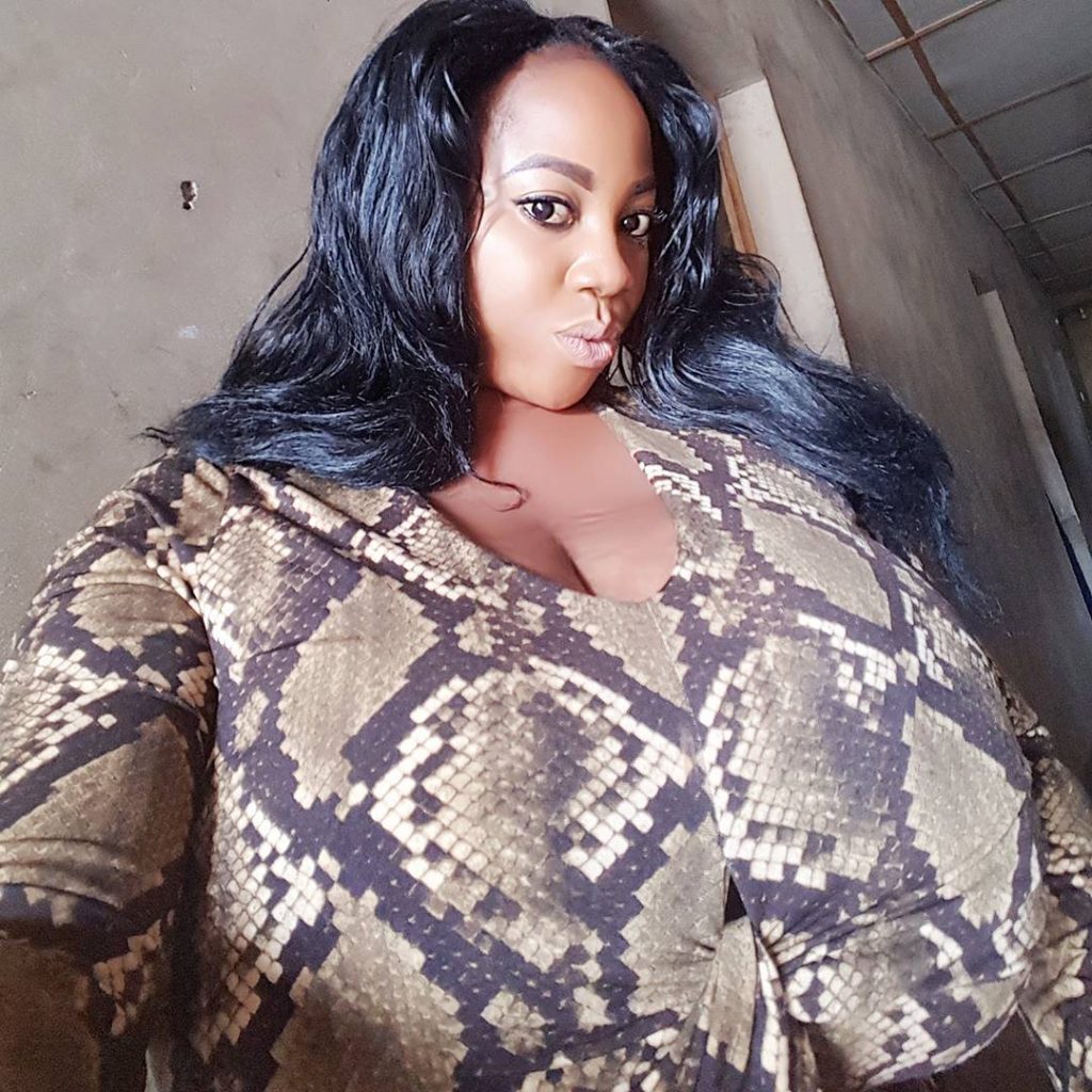 Pretty Nigerian lady's gigantic boobs cause stir on Instagram (Photos)