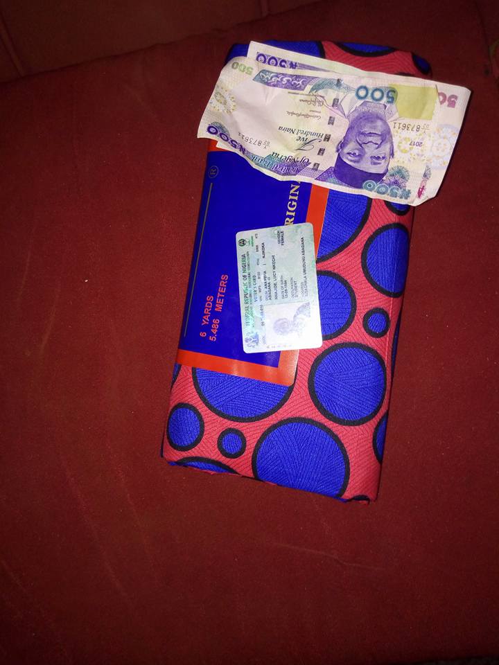 Lady Shows Off Wrapper And N1K She Got After Voting In Anambra Elections
