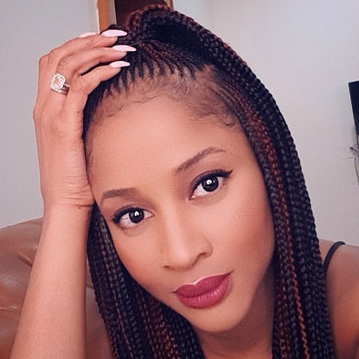 'Smile Even If It's Very Little' - Adeusa Etomi Tells Fans, Flaunts Diamond Ring (Photo)