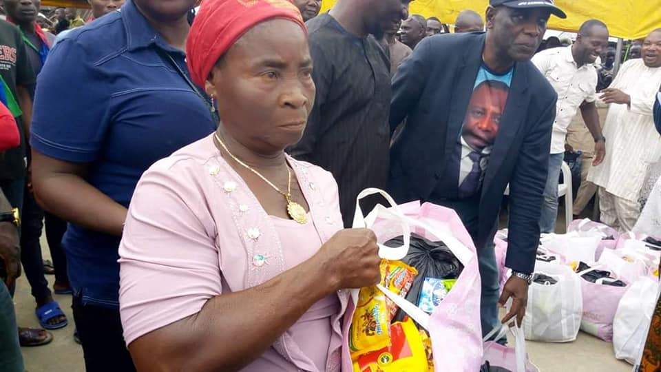 Politician empowers villagers with indomie, maggi cubes but they look unhappy (photos)