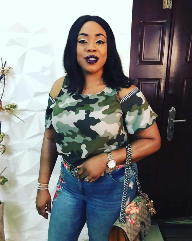 'Can the Army harrass an off duty officer for rocking Military outfit?' - Nigerians ask Dolapo Badmos as she rocks camo top