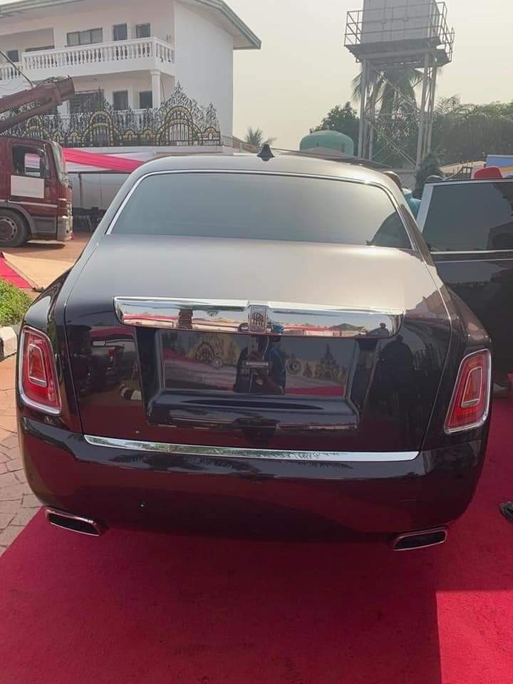 Billionaire businessman, Arthur Eze buys 2019 Rolls Royce (Photos)