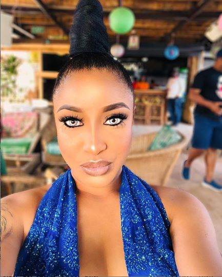 Tonto Dikeh teases fans, as she shares an unusual early morning selfie
