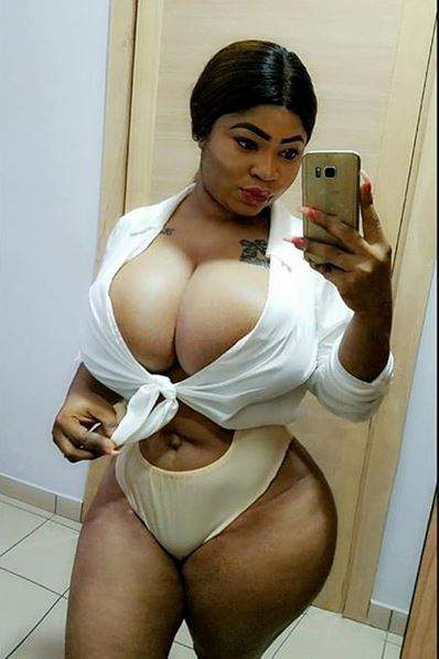 Roman Goddess attempts to break the internet as she unleashes her eye-popping assets (Photos)