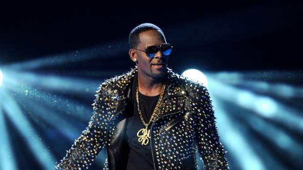 R. Kelly To Embark On Three Nation Tour Despite Controversy From 'Surviving R. Kelly'