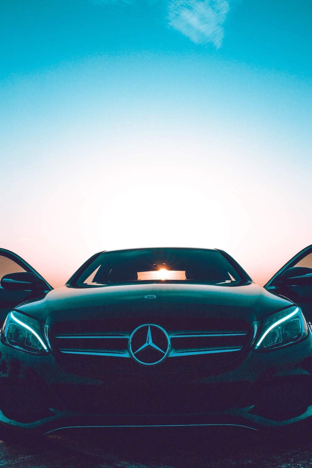 Photos: After Photo Shoot, Nigerian Photographer Gets Attention From Mercedes Benz