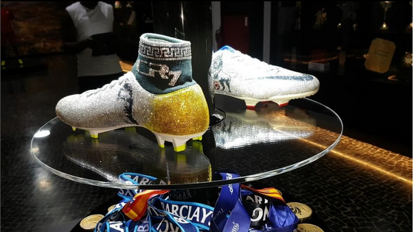 Cristiano Ronaldo Unveils His New Customized Crystal Football Boots ( Photos )