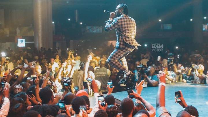 See How Fans Turned Out For Burna Boy #BurnAlive Concert (Photos)