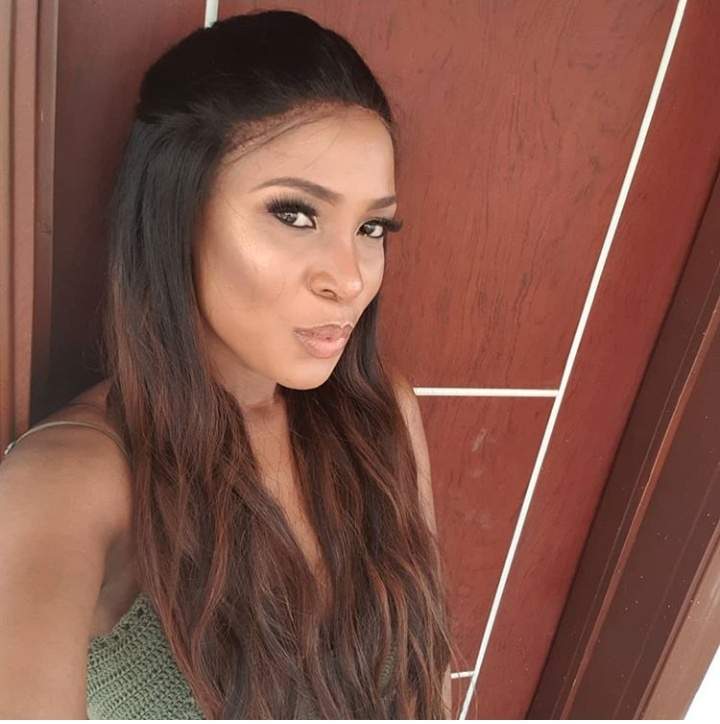 Linda Ikeji Looking Pretty In Cute Selfies