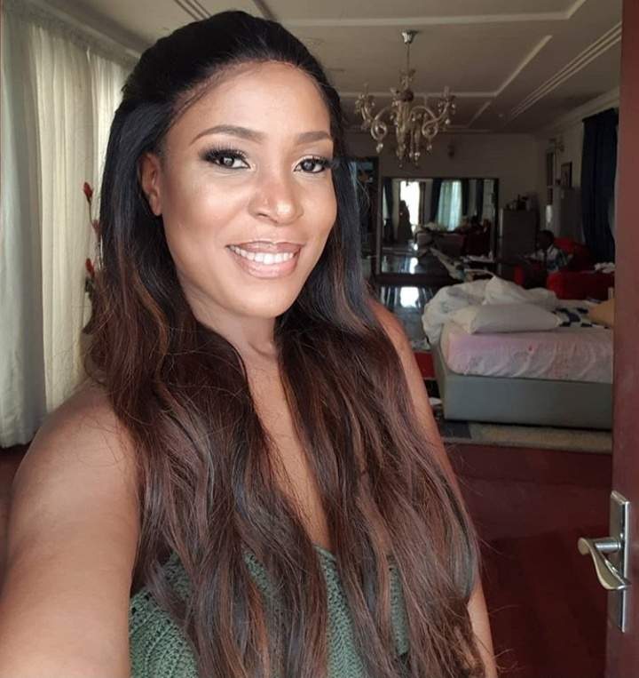 Linda Ikeji Looking Pretty In Cute Selfies