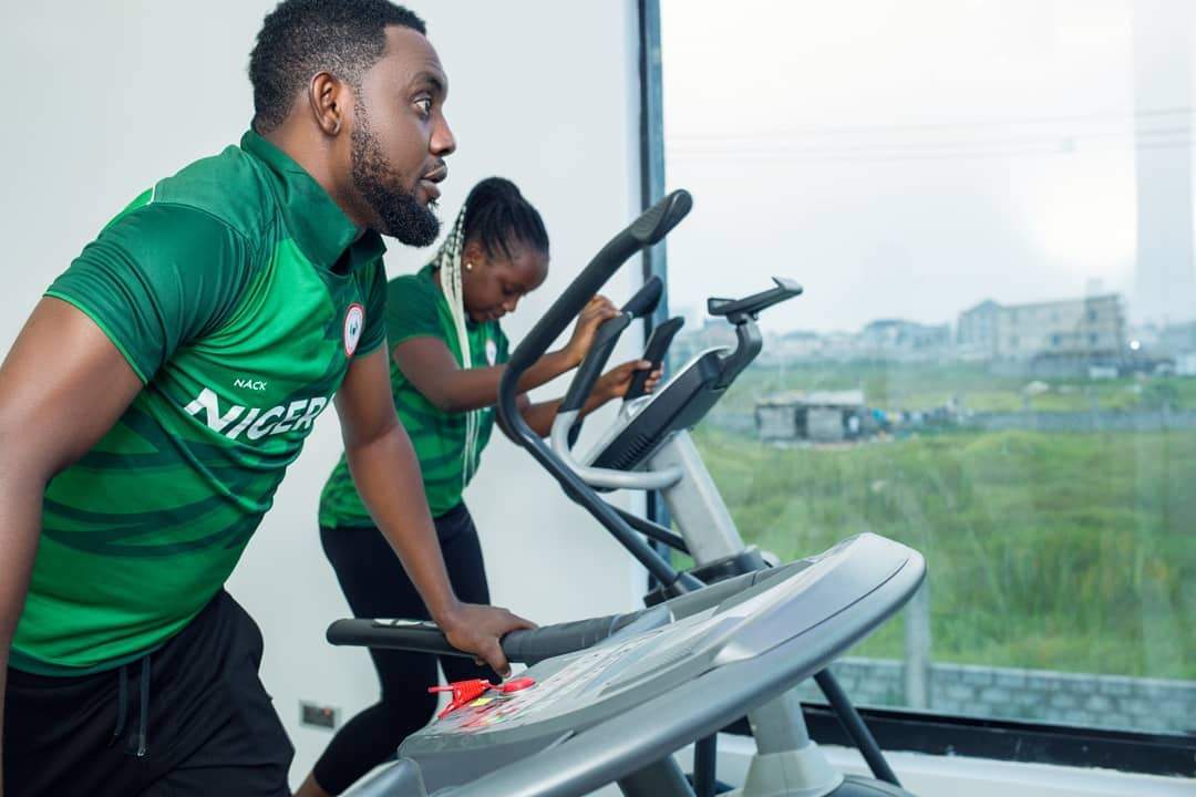 Comedian AY Makun Hits The Gym With His Daughter