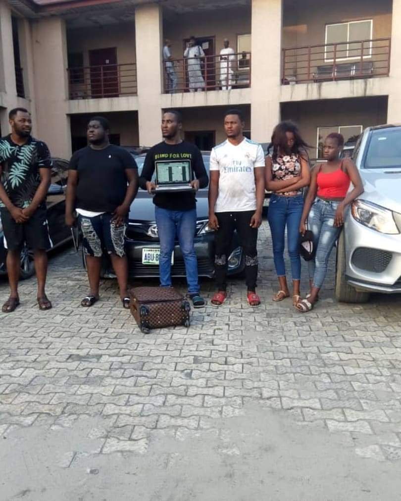 See Yahoo Boys And Yahoo Girls Arrested By EFCC In Port Harcourt