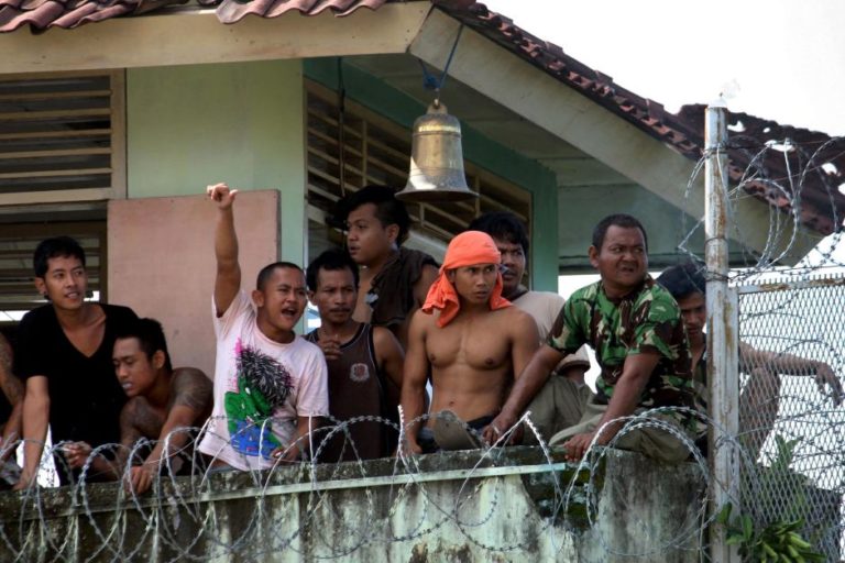 Indonesia Hunts U.S. Citizen Who Escaped from Jail
