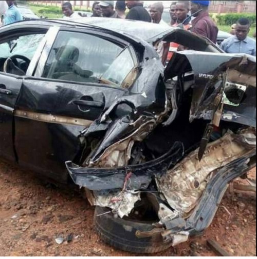 So Sad! 10 People Die After Truck and Bus Collide in Ogun State