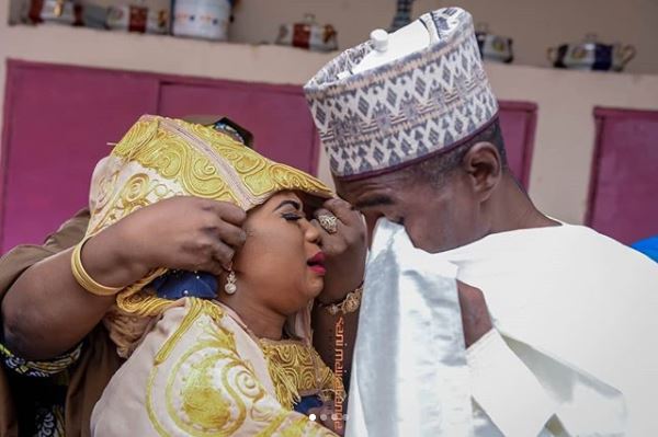 Bride And Her Father Cling To Each Other Crying Profusely During Her Wedding In Kano (Photos)