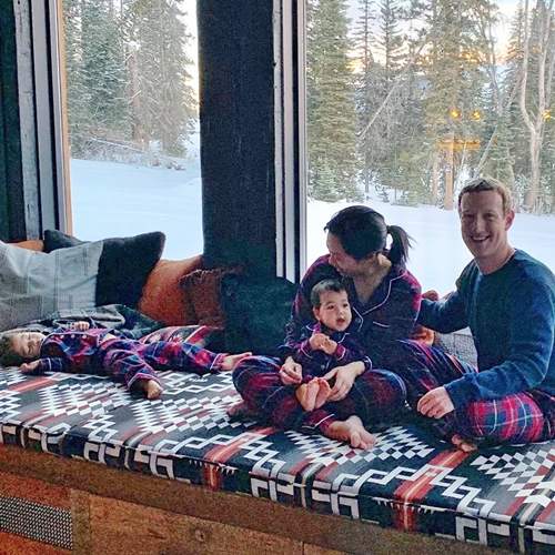 How Billionaire Facebook CEO, Zuckerberg Celebrated Thanksgiving With Family In Style (Photos)
