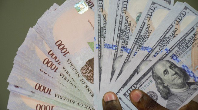 Despite falling reserves, CBN injects $482.6m into forex market