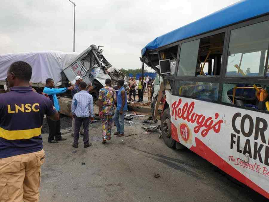 Many injured as Dangote truck crashes into BRT bus along Ikorodu road (Video)