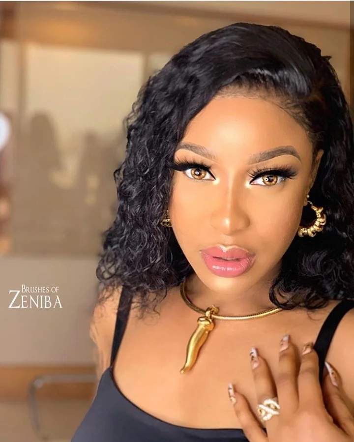 Tonto Dikeh Buys the new iPhone 11 for her Dad in the Village (Photo)