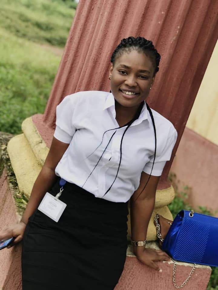 Lady whose boyfriend embarrassed her with money during her final paper, speaks. (photos)