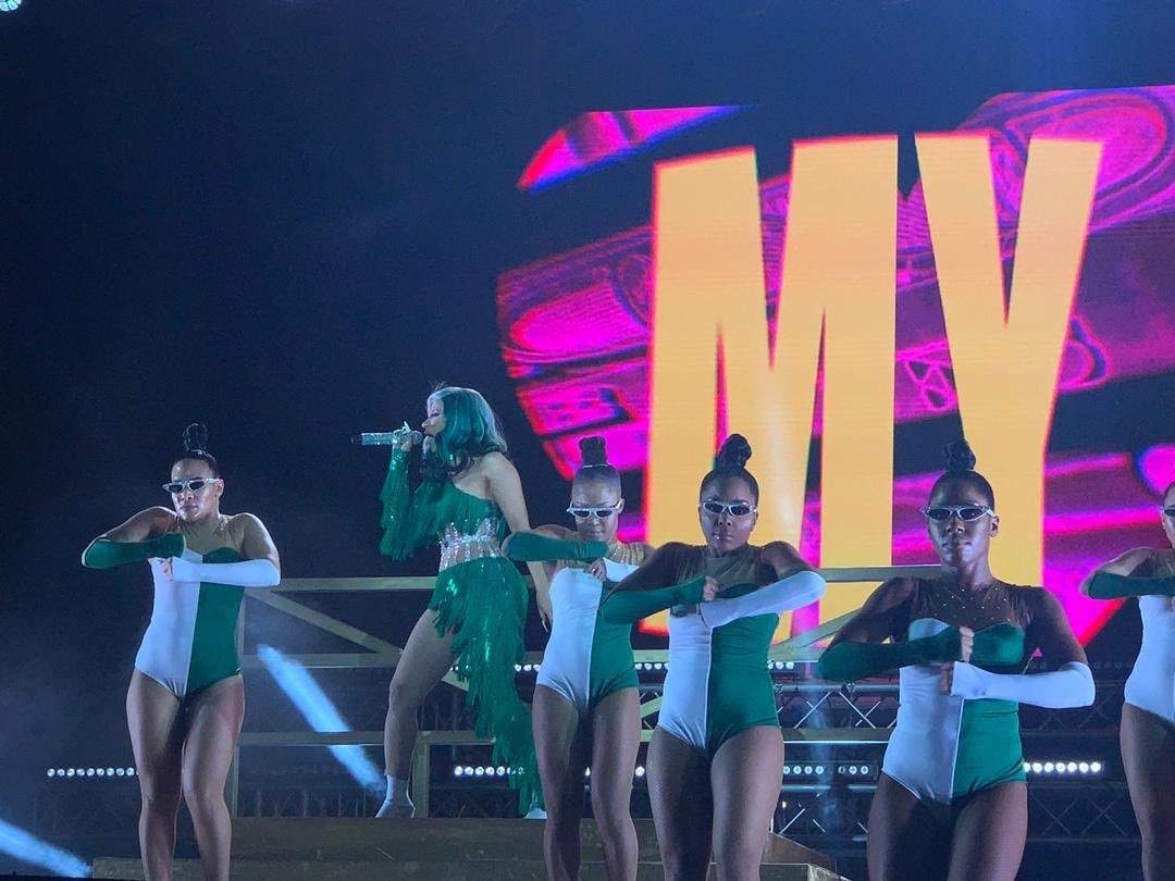Cardi B rocked Nigeria's Green and White colors during her performance yesterday. (Video)