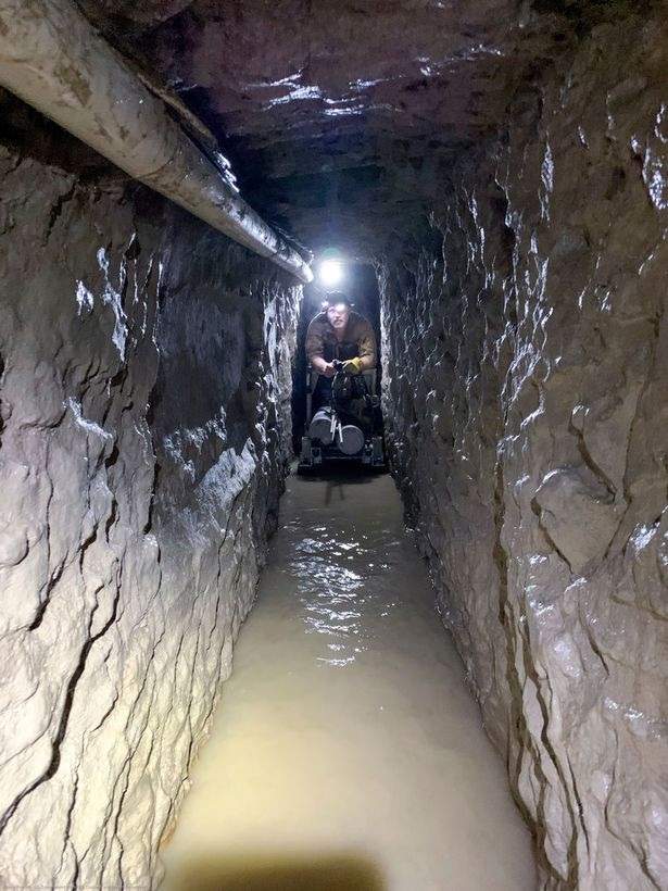 US Govt discovers El Chapo's drug-smuggling tunnel with underground railway from Mexico to US (photos)