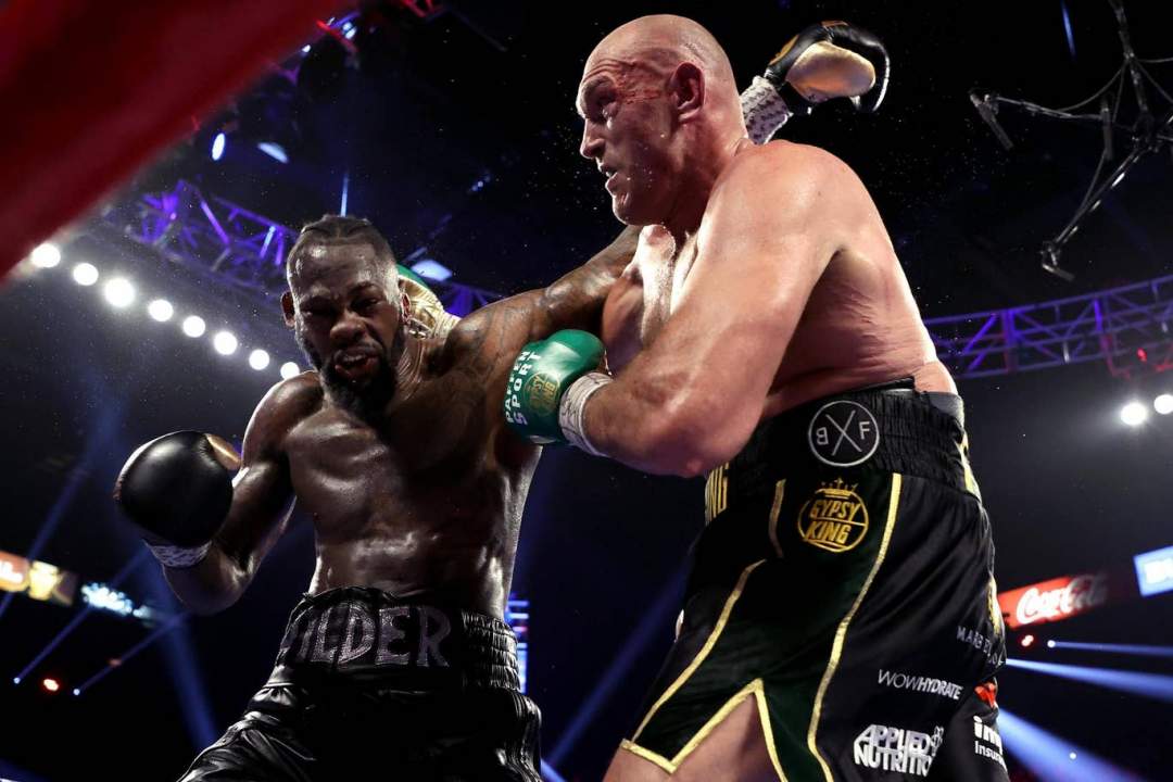 Tyson Fury defeats Deontay Wilder to become the new WBC heavyweight champion