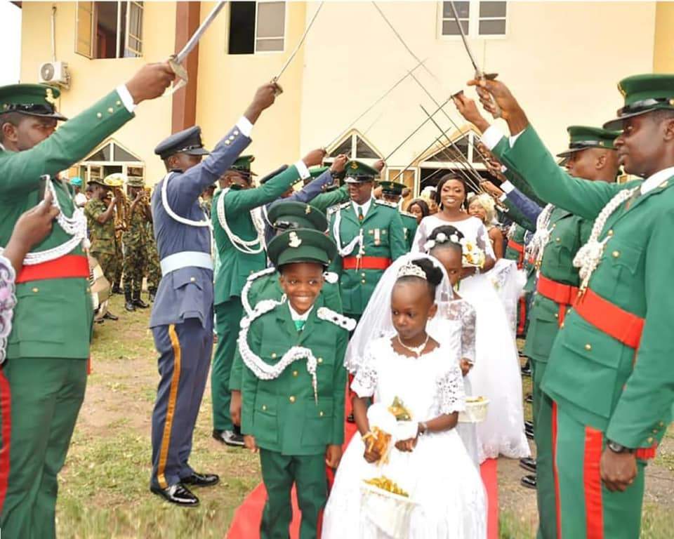 Nigerian Army officer pens down heart-melting birthday message to his wife (photos)