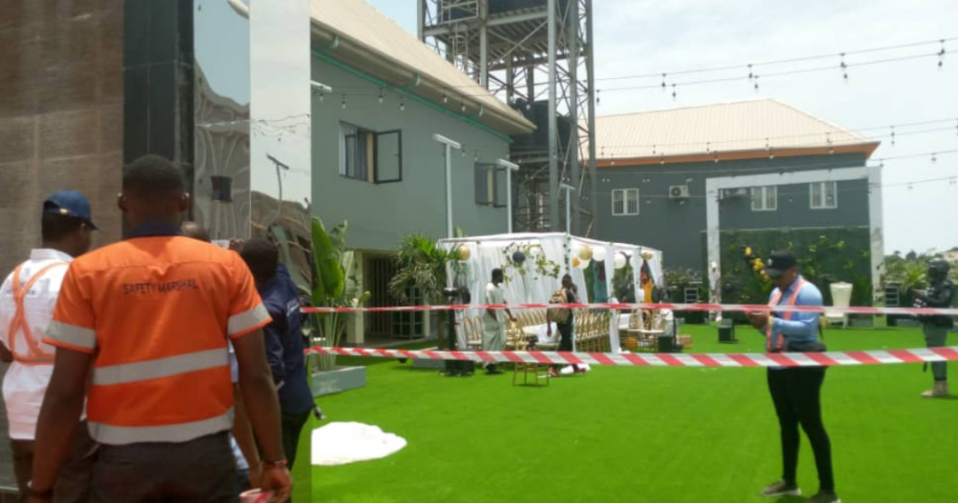 Coronavirus : Lagos state goverment shuts down surprise party and seals off two event centers (photos)