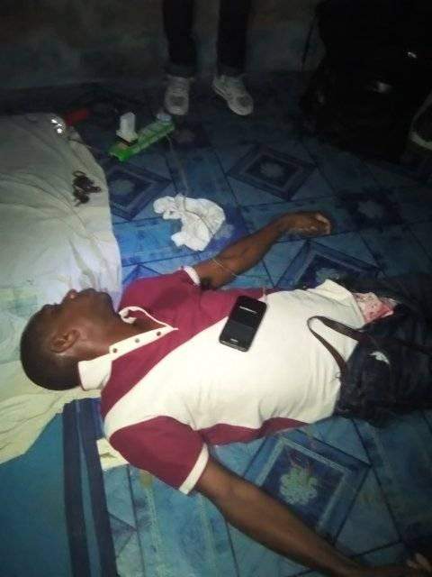 Man electrocuted while charging his phone in Rivers (graphic photos)