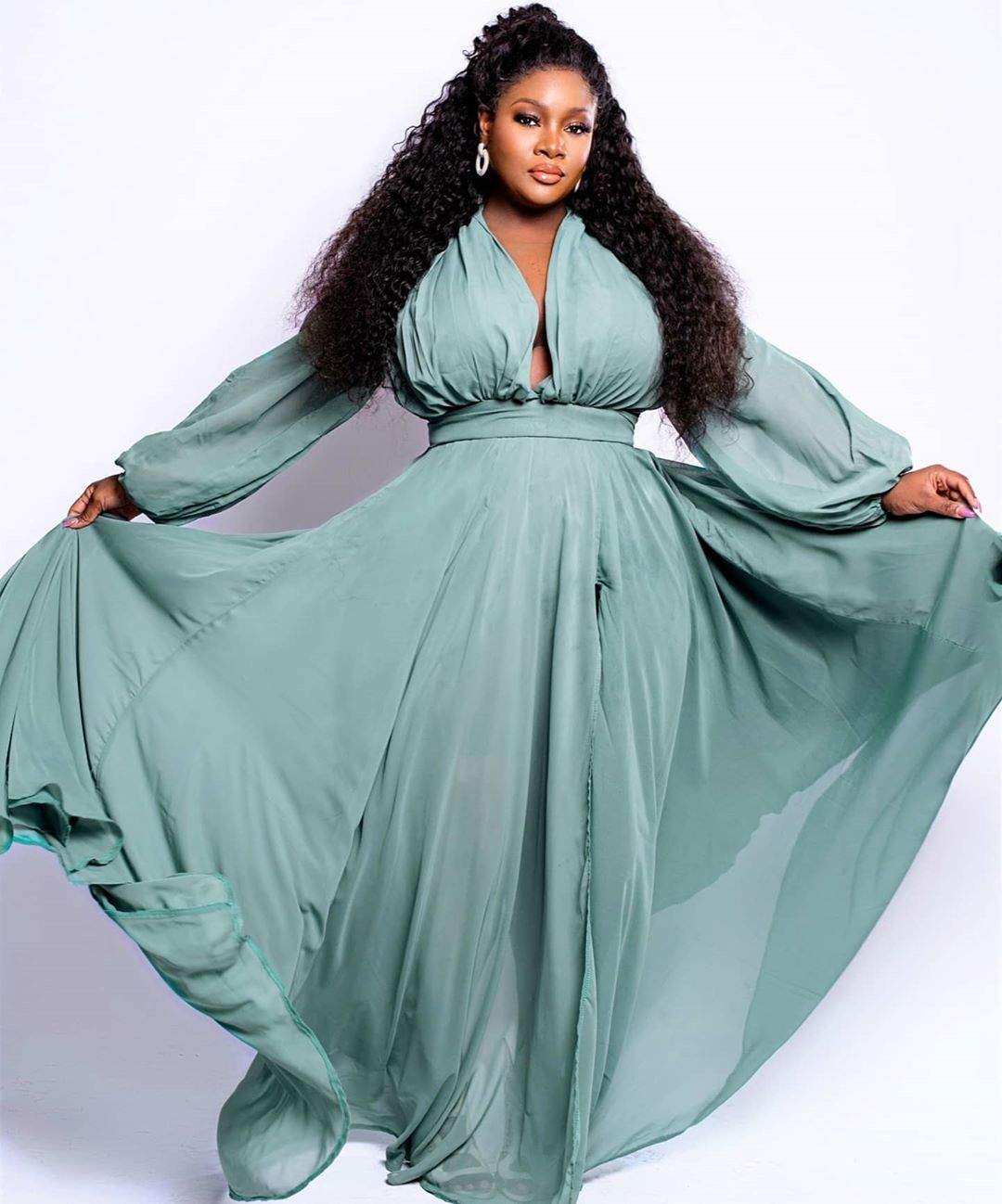 Toolz Advises Ladies Twerking on Instagram Live.