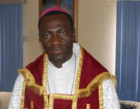 Nigerian archbishop protests against 5G on the streets (Video)