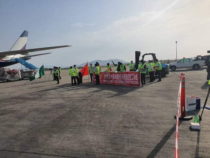 #Covid-19: 15 Chinese doctors arrive Nigeria despite protest from Nigerian doctors (Photos)