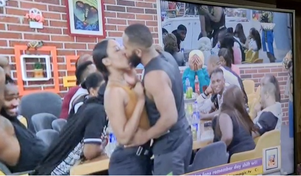 #BBNaija2020: Erica and Kiddwaya engage in yet another passionate kiss (WATCH)