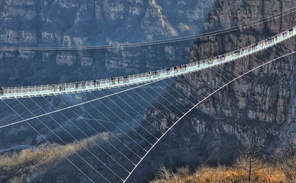 You Need To See The Longest Glass Bridge in the World That China Just Opened