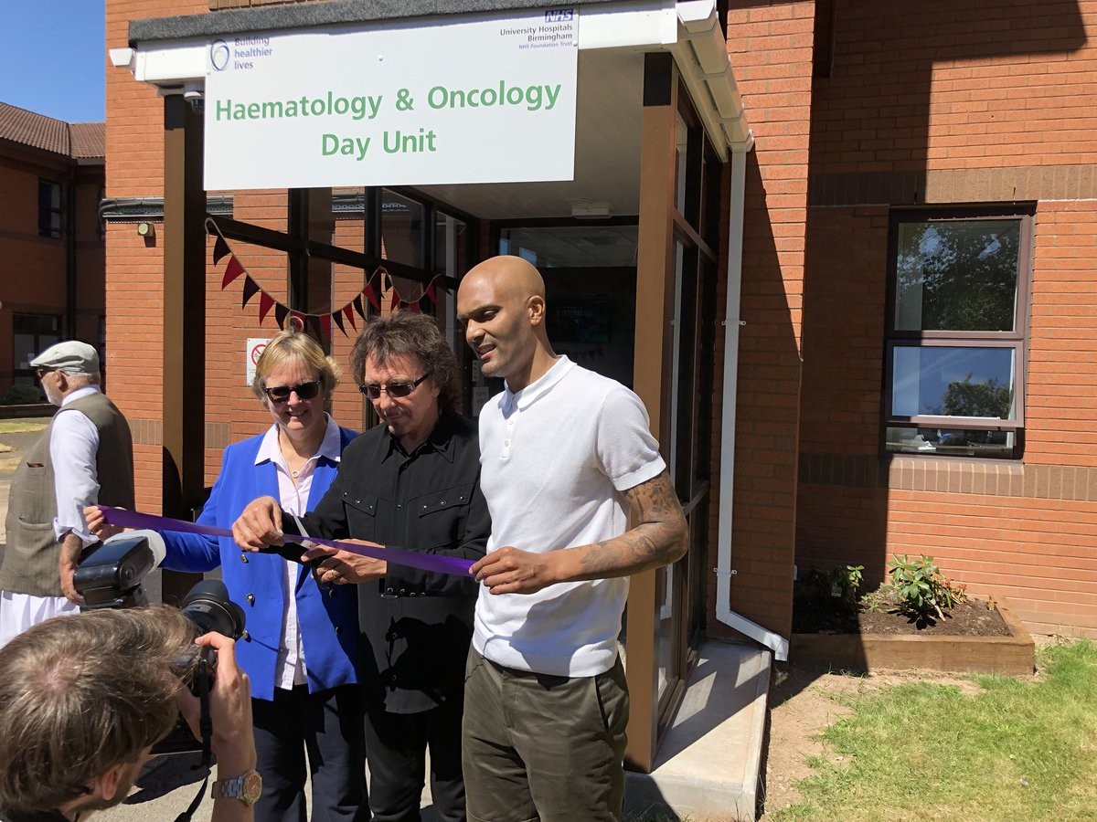 Carl Ikeme Steps Out In Public For The First Time After Battle With Cancer (Photos)